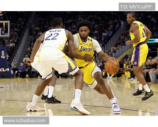 湖人勇士激战回顾:2019年10月5日的精彩对决与赛后分析 湖人勇士激战回顾:2019年10月5日的精彩对决与赛后分析