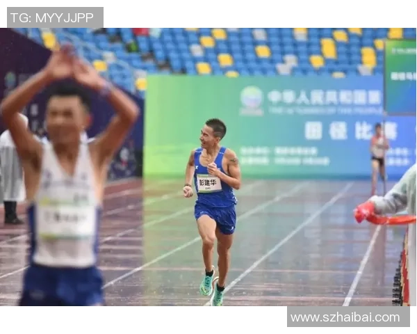 全运会史上首个跨过深港两地马拉松赛事完成无感“才智通关” 全运会史上首个跨过深港两地马拉松赛事完成无感“才智通关”